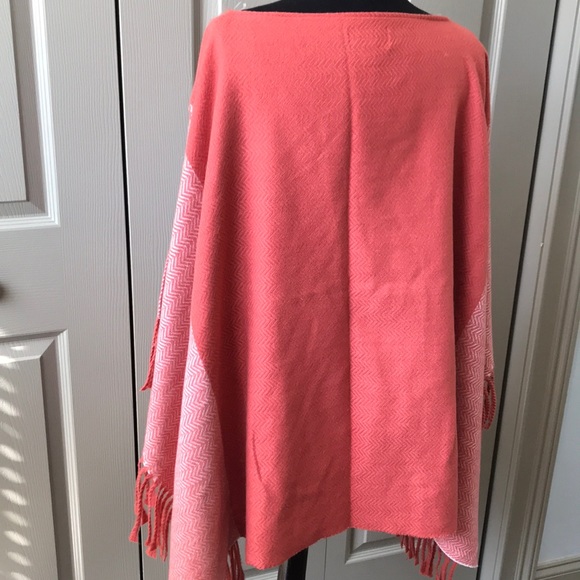 Target Fall Poncho 🍁 - Picture 3 of 6